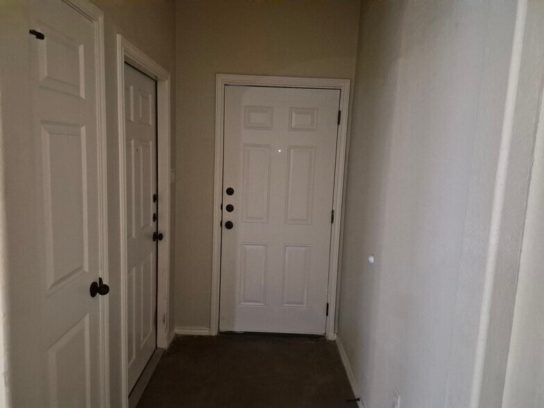 More Photos Of 698 Saengerhalle Rd, New Braunfels Apartments For Sale