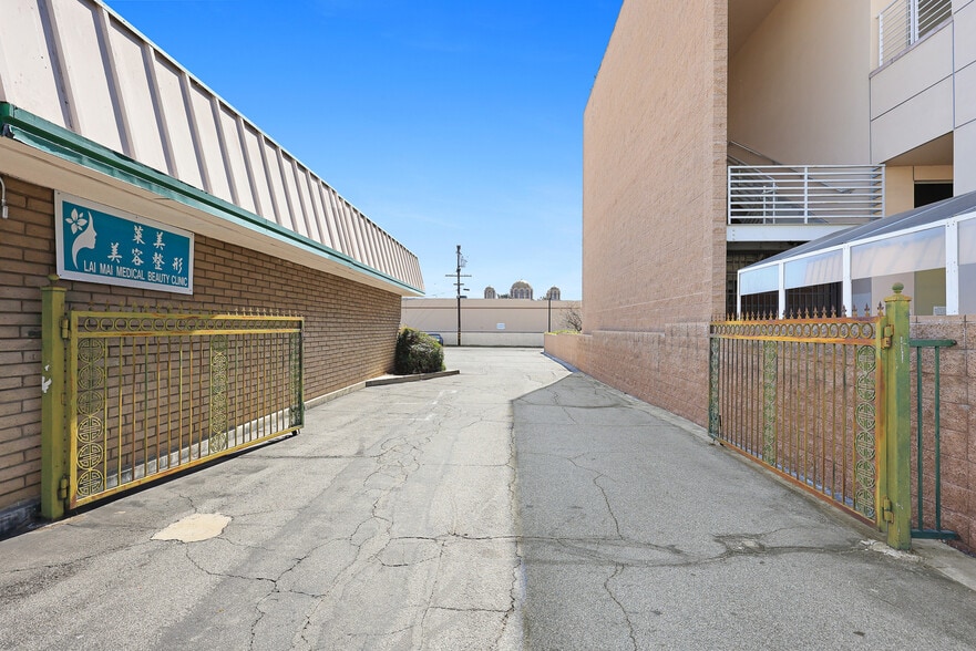 More Photos Of 808-810 E Valley Blvd, San Gabriel Medical For Sale