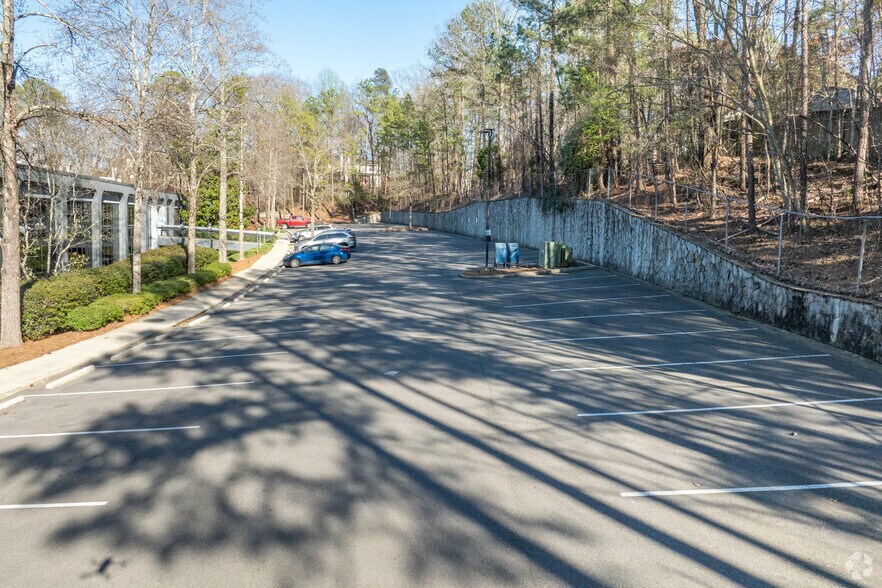 More Photos Of 100 Centerview Dr, Birmingham Office For Lease