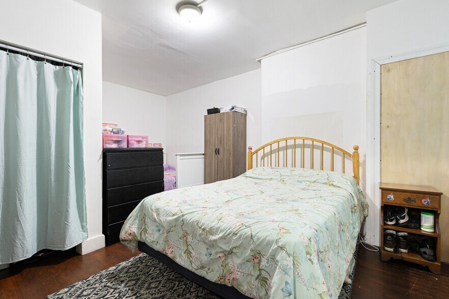 More Photos Of 125 W State St, Kennett Square Apartments For Sale