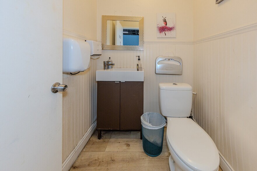 More Photos Of 6908-6916 Warner Ave, Huntington Beach Freestanding For Sale