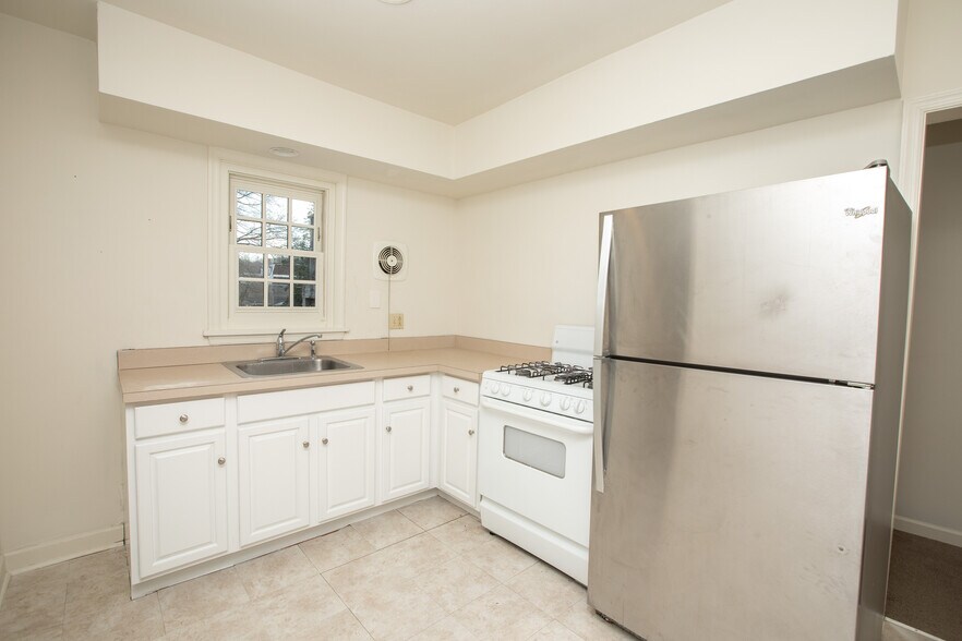 More Photos Of 15 E Bridge St, New Hope Storefront Retail Residential For Sale