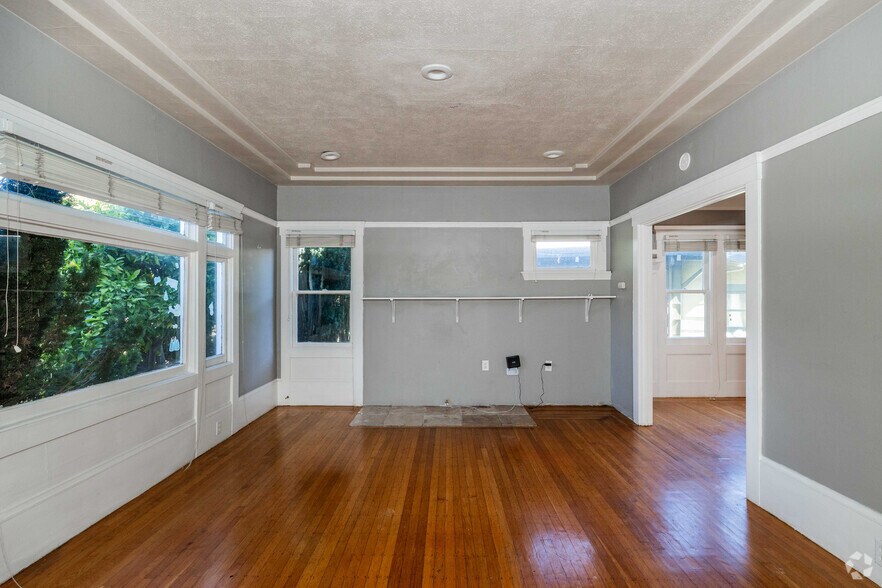 More Photos Of 5476 Vicente Way, Oakland Apartments For Sale