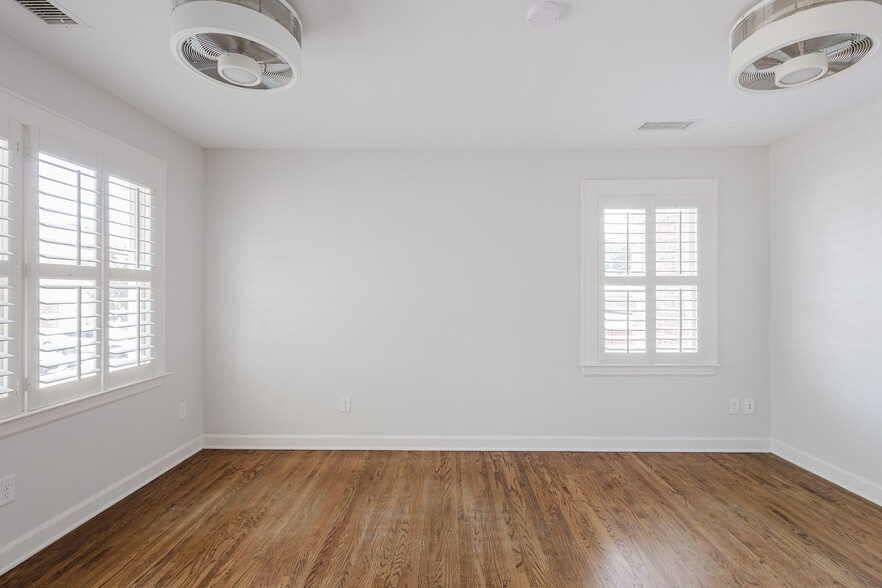 More Photos Of 1814 Euclid Ave, Charlotte Office For Lease