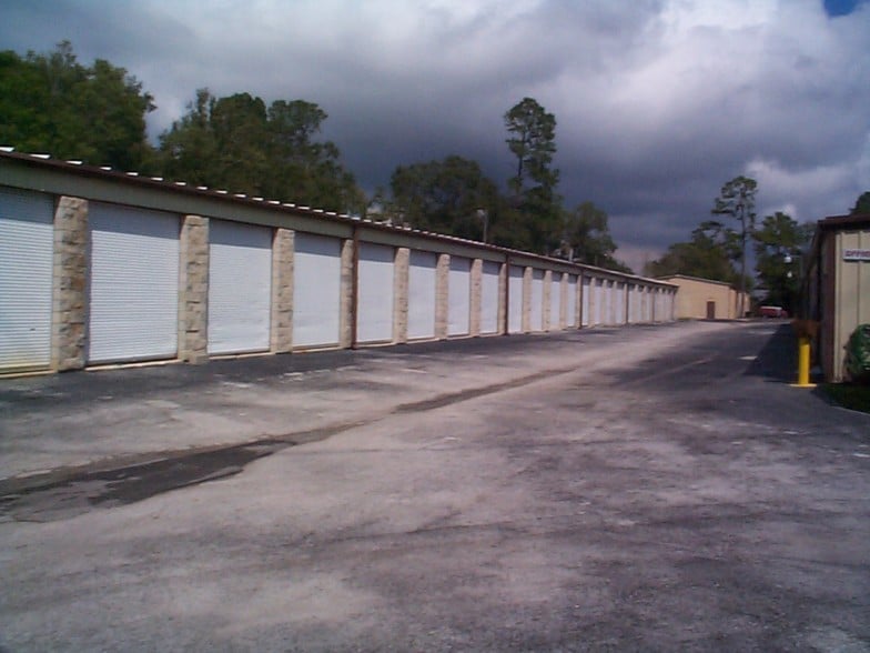 Primary Photo Of 2150 NE 31st Ave, Gainesville Self Storage For Sale