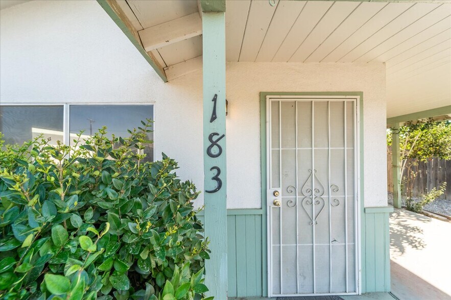 More Photos Of 171 N Hemet St, Hemet Apartments For Sale