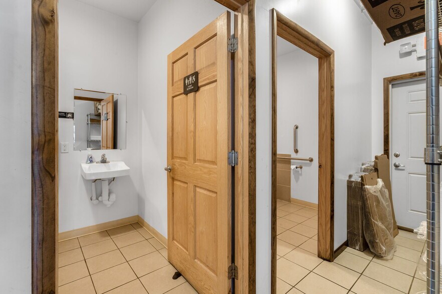 More Photos Of 5036 Paw Paw Lake Rd, Coloma Restaurant For Sale