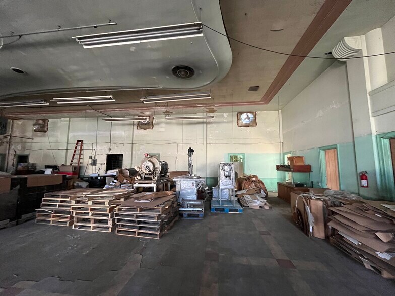 More Photos Of 307 E Airy St, Norristown Warehouse For Sale