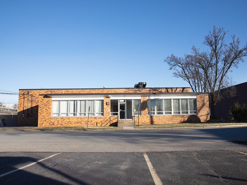 More Photos Of 10 Willow St, Moonachie Warehouse For Sale