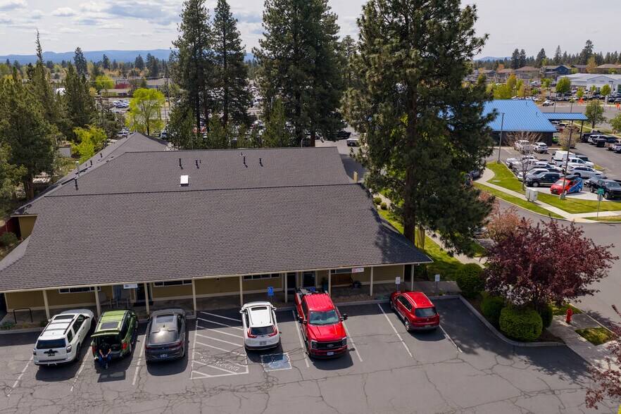 More Photos Of 600 NE Savannah Dr, Bend General Retail For Lease