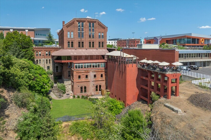 More Photos Of 621 W Mallon Ave, Spokane Unknown For Lease