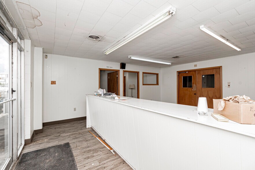 More Photos Of 9162 S Choctaw Dr, Baton Rouge Industrial For Sale