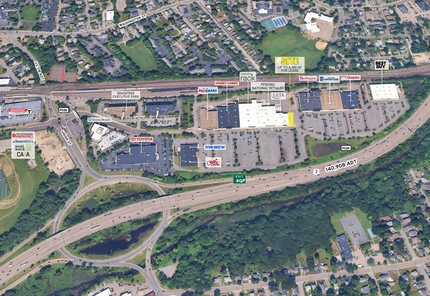 More Photos Of 200-380 Grossman Dr, Braintree Storefront For Lease