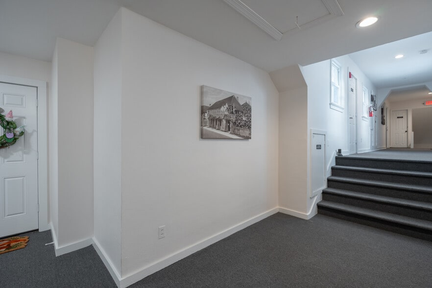 More Photos Of 11 Aviles St, Saint Augustine Storefront Retail Residential For Sale