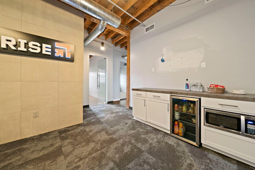 More Photos Of 12-16 Ericsson St, Boston Warehouse For Lease
