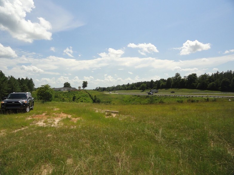 More Photos Of 235 Shiloh Church Rd, Ellisville Distribution For Sale