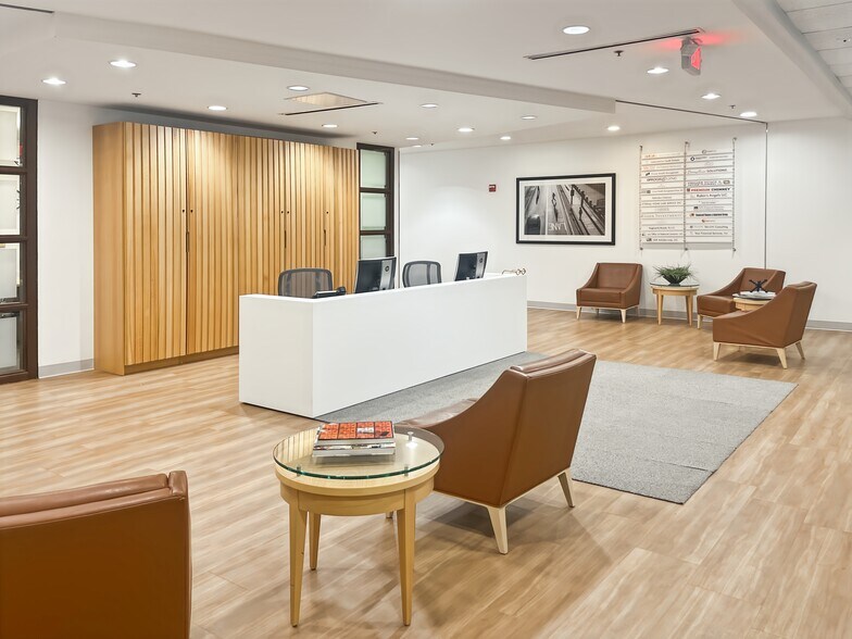 More Photos Of 2 Cityplace Dr, Creve Coeur Coworking Space