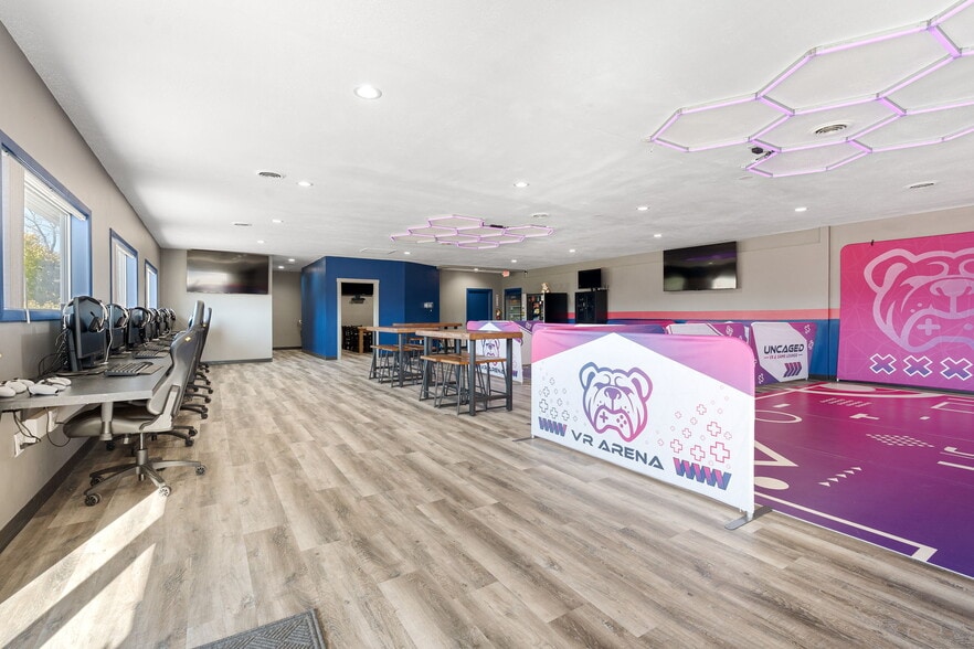 More Photos Of 303 NE Mineral Spring Rd, Owatonna General Retail For Sale