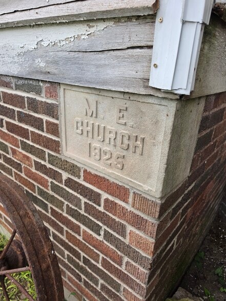 More Photos Of 103 Pearl St, Thornburg Specialty For Sale