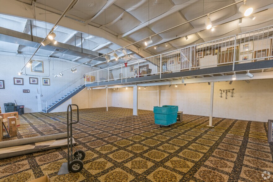 More Photos Of 708 N Nellis Blvd, Las Vegas Freestanding For Sale