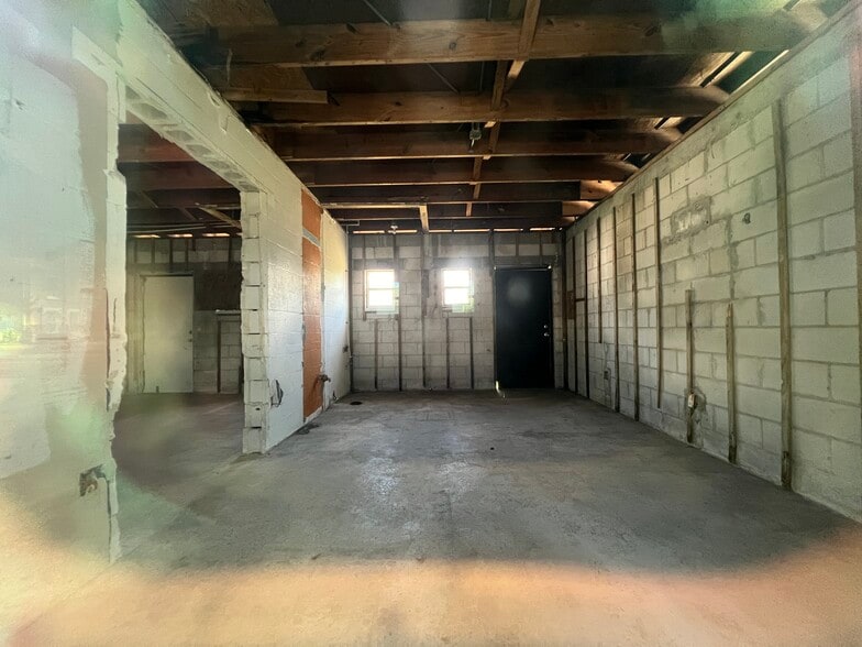 More Photos Of 1713 N Albany Ave, Tampa Restaurant For Lease