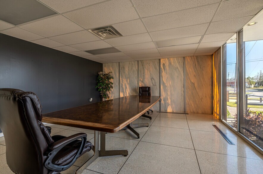 More Photos Of 4211 Video St, Dickinson Office For Sale