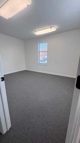 More Photos Of 1630 W Colonial Pky, Inverness Office For Lease