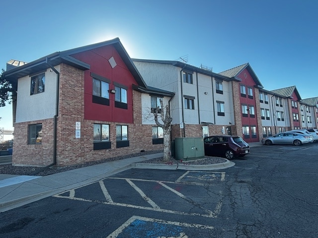 More Photos Of 16921 E 32nd Ave, Aurora Hotel For Sale