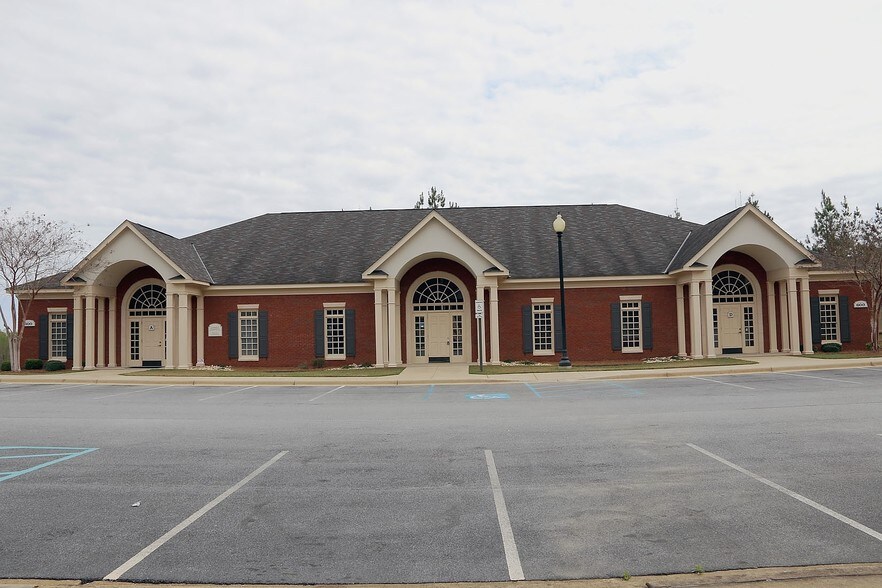 More Photos Of 5009 Riverchase Dr, Phenix City Medical For Lease