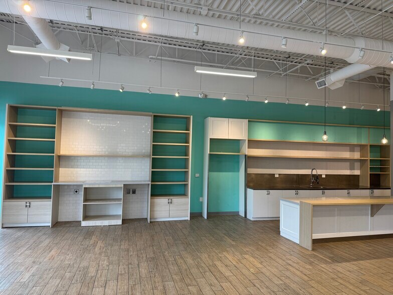 More Photos Of 2015 W Foxwood Dr, Raymore Unknown For Lease