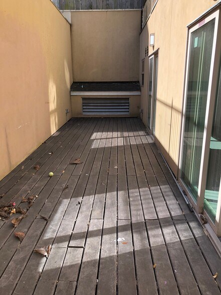 More Photos Of 1812 Polk St, San Francisco Storefront Retail Office For Lease