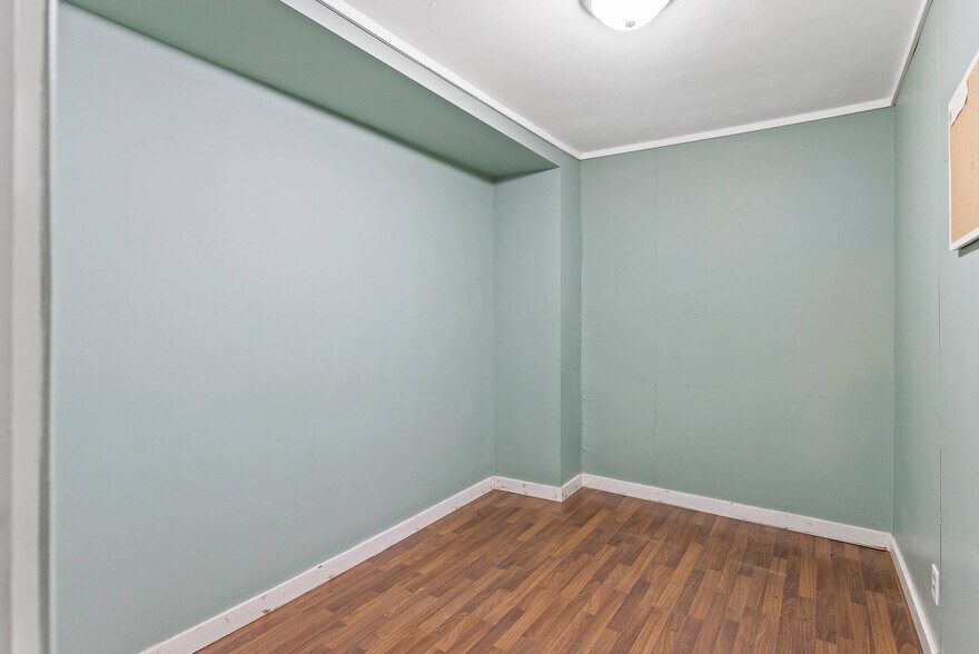 More Photos Of 2507 McCallie Ave, Chattanooga Office Residential For Sale