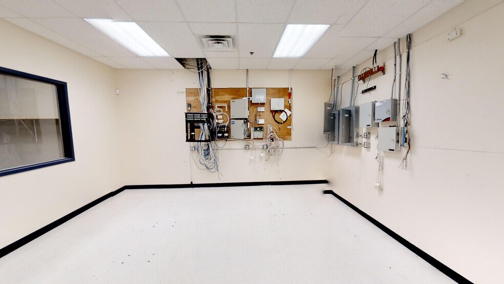 More Photos Of 106 W Landis Ave, Vineland Storefront For Sale