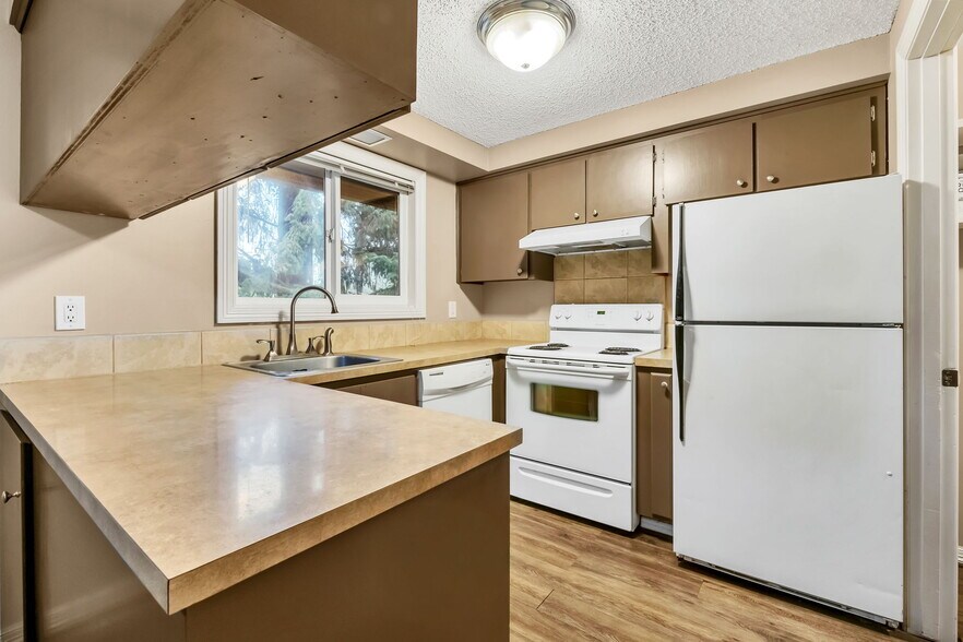 More Photos Of 13500 SE Linden Ln, Milwaukie Apartments For Sale