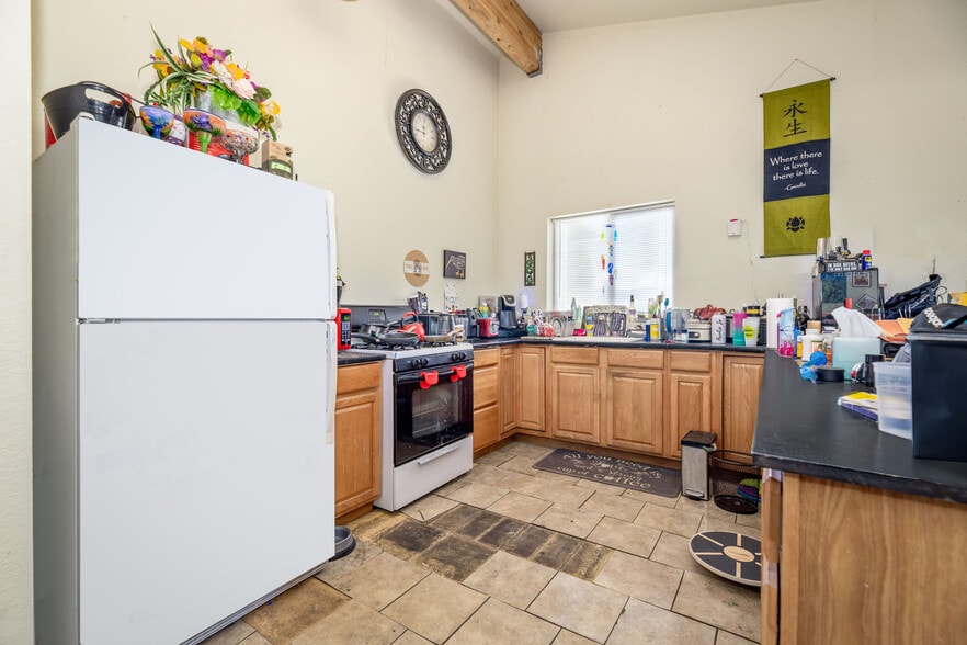 More Photos Of 957 Golden Gate Ter, Grass Valley Sports And Entertainment For Sale