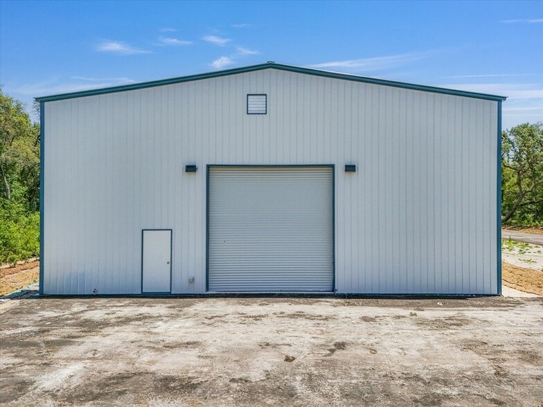 More Photos Of 8037 Treiman Blvd, Webster Warehouse For Sale