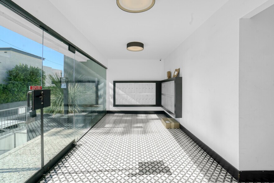 More Photos Of 8011 Romaine St, Los Angeles Apartments For Sale