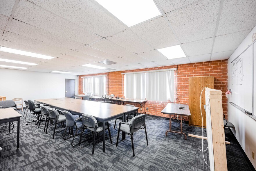 More Photos Of 2939 Nebraska Ave, Santa Monica Loft Creative Space For Sale