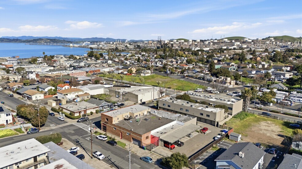 More Photos Of 511 3rd St, Rodeo Storefront Retail Residential For Sale