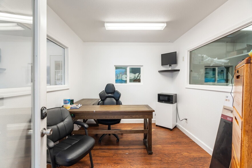 More Photos Of 3411 Decatur Hwy, Kingston Warehouse For Sale