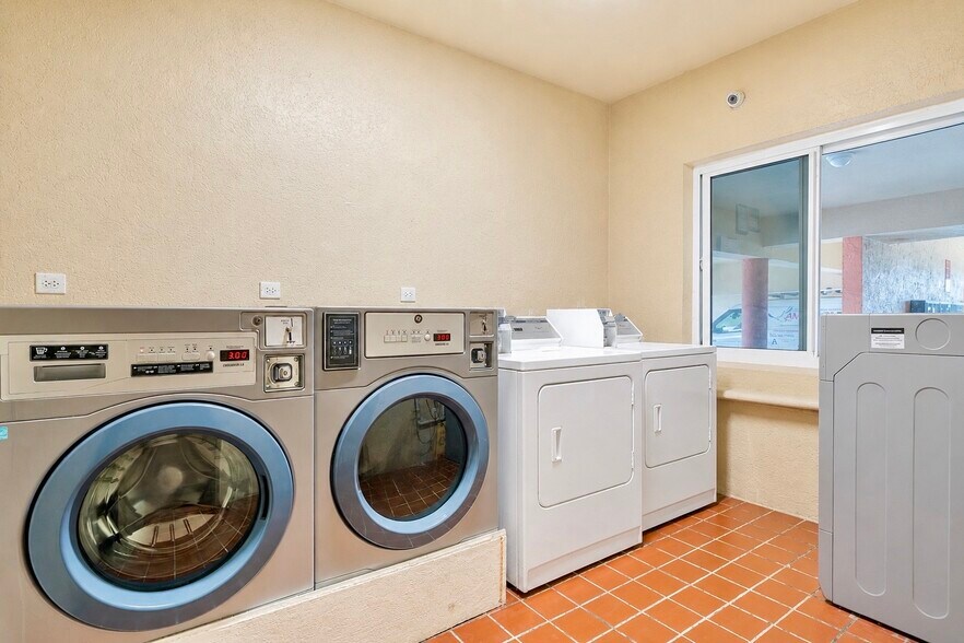 More Photos Of 2400 NW 16th Street Rd, Miami Apartments For Sale