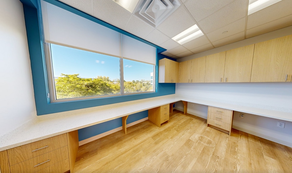 Primary Photo Of 3683 S Miami Ave, Miami Medical For Lease