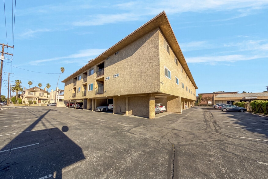 More Photos Of 2101 Vine St, Alhambra Apartments For Sale