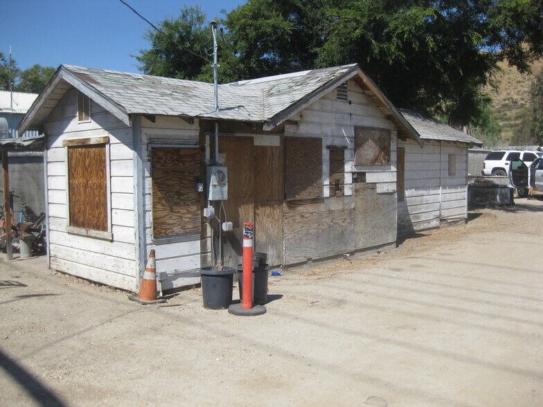 More Photos Of 17035 Sierra Hwy, Canyon Country Land For Sale