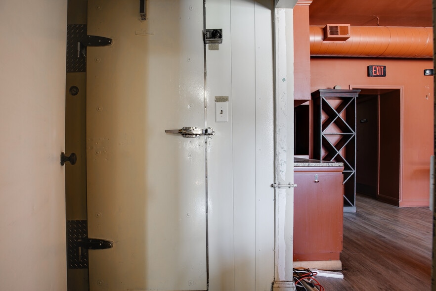More Photos Of 618 N 1st St, Richmond Storefront Retail Residential For Sale