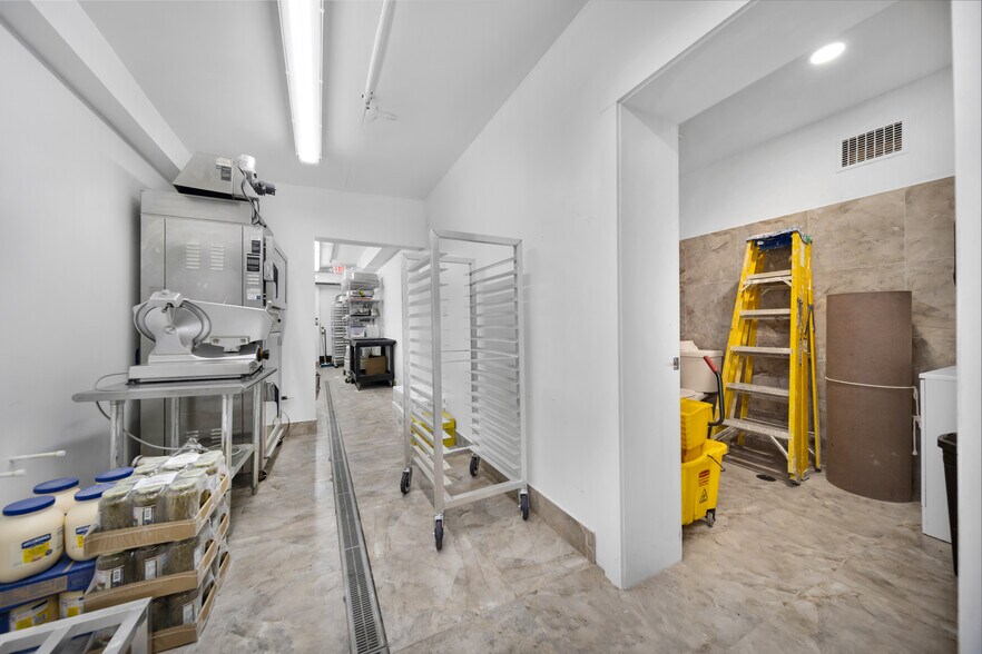 More Photos Of 1201-1223 W Flagler St, Miami Apartments For Lease