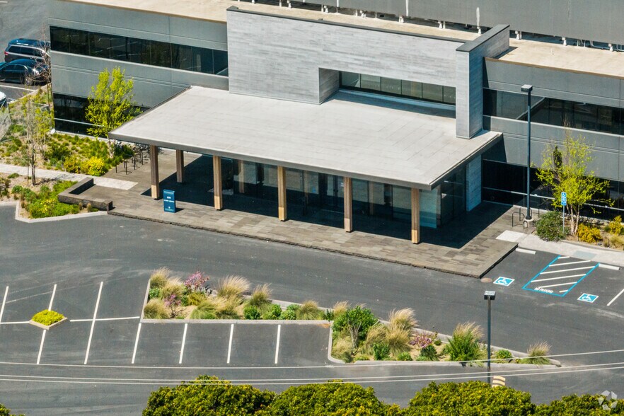 More Photos Of 600 Gateway Blvd, South San Francisco Office For Lease