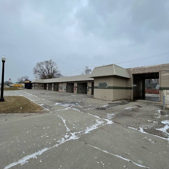 More Photos Of 30544 Grand River Ave, Farmington Hills Carwash For Sale