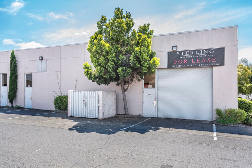 More Photos Of 7975 Cameron Dr, Windsor Warehouse For Sale