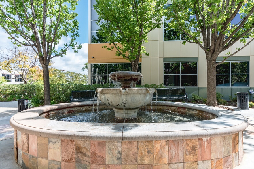 More Photos Of 27433 Tourney Rd, Valencia Office For Lease